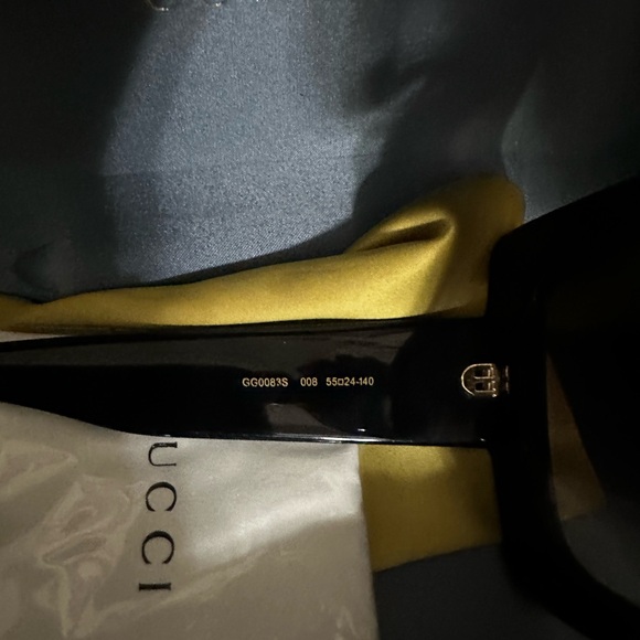Gucci gg0083s Oversized Square Sunglasses, Black
$515 - Picture 7 of 9